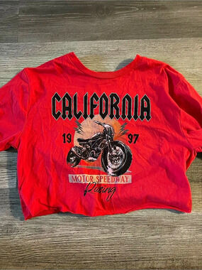 Social Scene Graphic Motorcycle Tee in Red Size Small